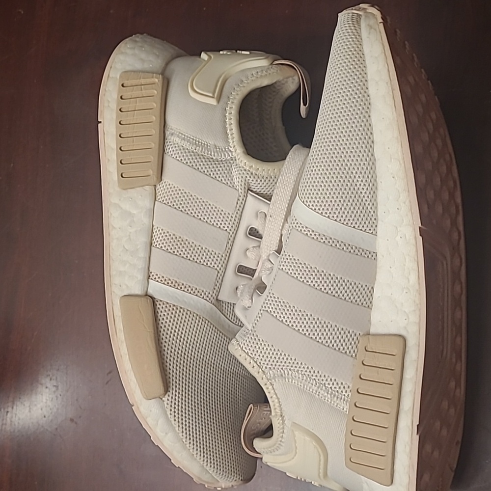 Adidas Wmns NMD_R1 Chalk White. Size 6.5 Womens - Picture 4 of 8